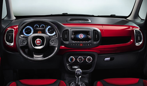 Fiat 500L - Prve fotografije enterijera