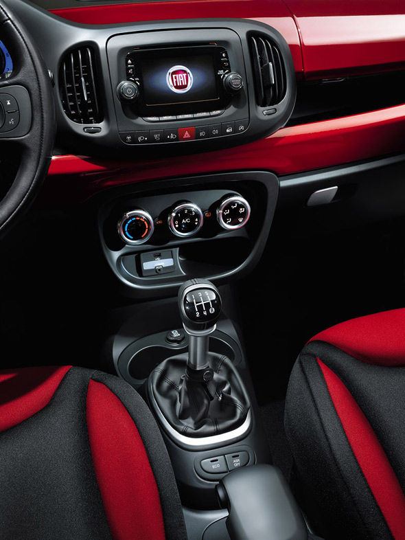 Fiat 500L - Prve fotografije enterijera