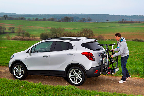 Potpuno nova Opel Mokka dobila integrisani nosač bicikala FlexFix