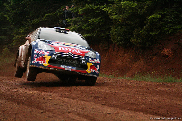 Rally Acropolis 2012: Loeb vodi, Solberg mu duva za vrat