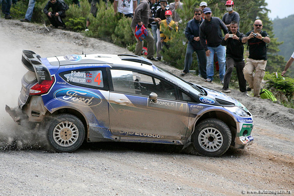 Rally Acropolis 2012: Loeb vodi, Solberg mu duva za vrat