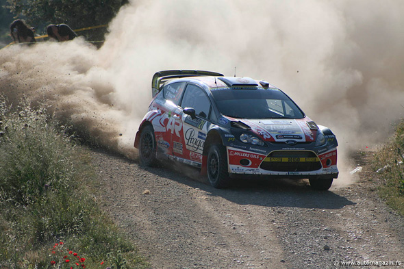 Rally Acropolis 2012: Loeb vodi, Solberg mu duva za vrat