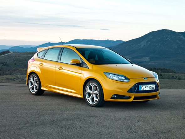 Novi Ford Focus ST ističe performanse, upravljivost, uglađenost, stil