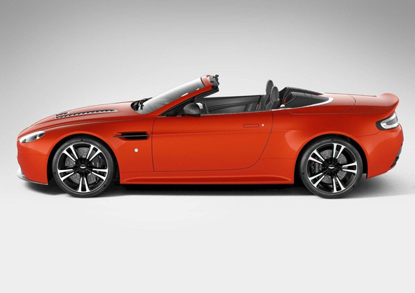 Aston Martin V12 Vantage Roadster: Za sto srećnika