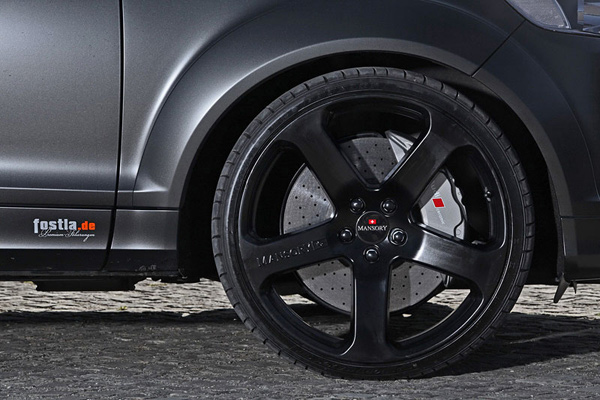 Fostla Audi Q7 V12 TDI - Dizelska raketa iz tame