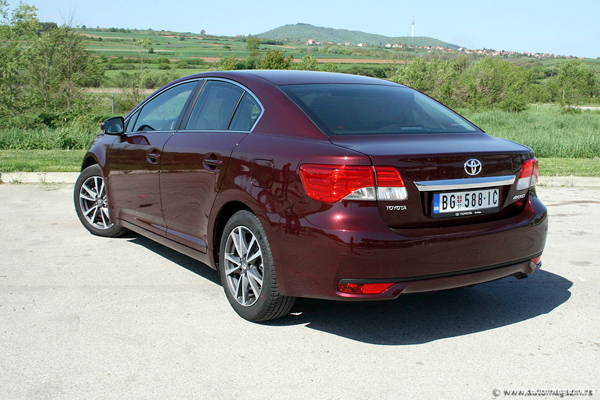 Testirali smo: Toyota Avensis 2.0 D-4D