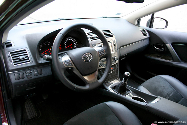 Testirali smo: Toyota Avensis 2.0 D-4D