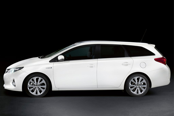 Sajam u Parizu 2012 - Novi Auris Touring Sports