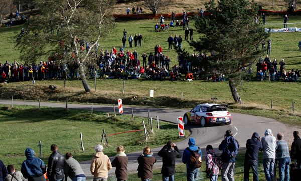 Rallye de France - Loeb vodi, razbuktala se borba za 3. mesto