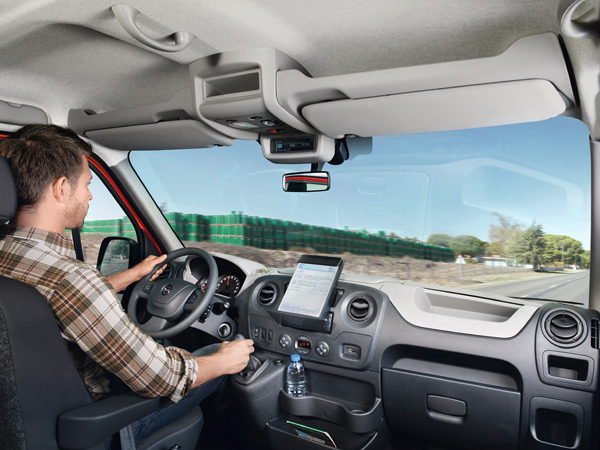 Opel Movano: Još efikasniji, bezbedniji i udobniji 
