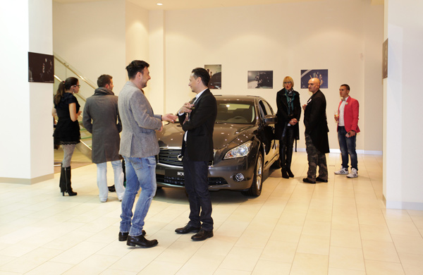 Prestižne kreacije uz prestižne automobile