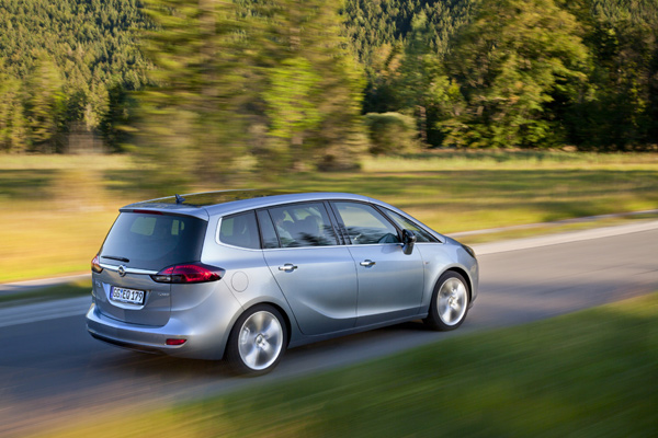 Opel Zafira Tourer osvojila nagradu “Zlatni volan 2012”