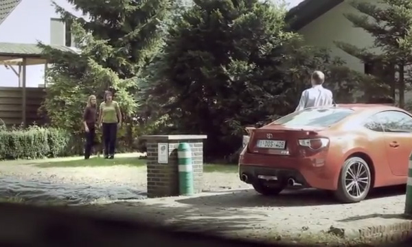 Toyota GT86 i ljubomorne supruge - Reklama meseca!
