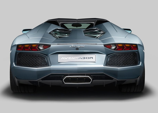 Lamborghini Aventador LP 700-4 Roadster - Prve fotografije i info
