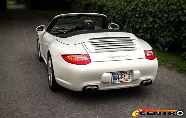 Tjuning: Porsche Carrera S sa volanom u sredini