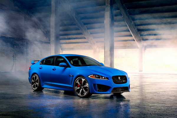 Jaguar XFR-S je tu!