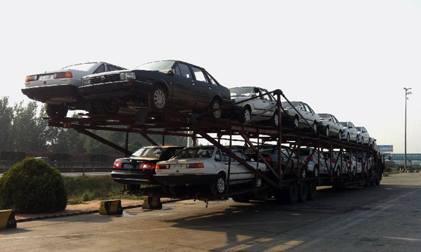 To može samo u Kini: 26 Volkswagena na jednom kamionu