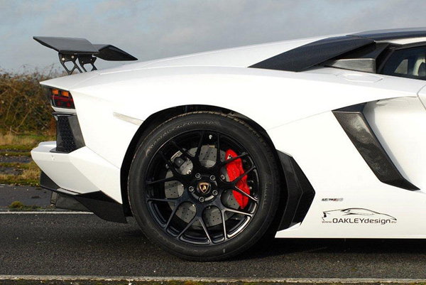 Lamborghini Aventador LP760-4 Dragon Edition
