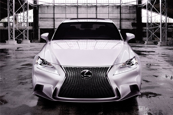 Lexus IS: Treća generacija na prvim fotografijama