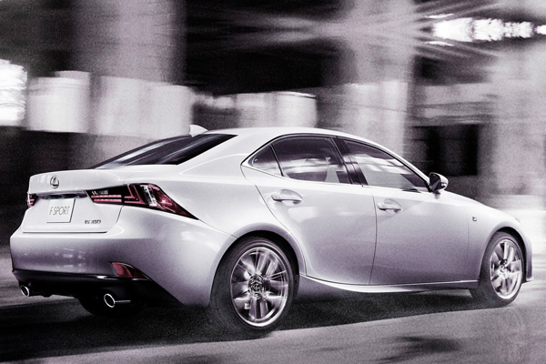 Lexus IS: Treća generacija na prvim fotografijama