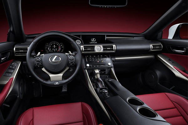 Lexus IS: Treća generacija na prvim fotografijama
