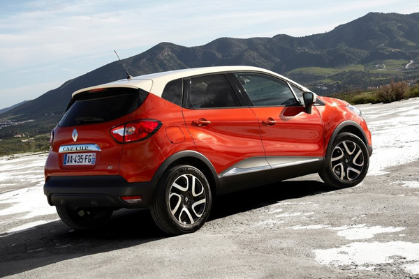 Mali crossover Renault Captur spreman za Ženevu - prve fotografije