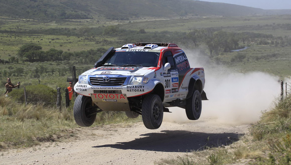 Toyotini vozači drugi na Dakar reliju 