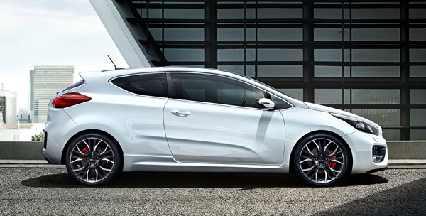 Kia Pro_Cee‘d GT na prvim fotografijama