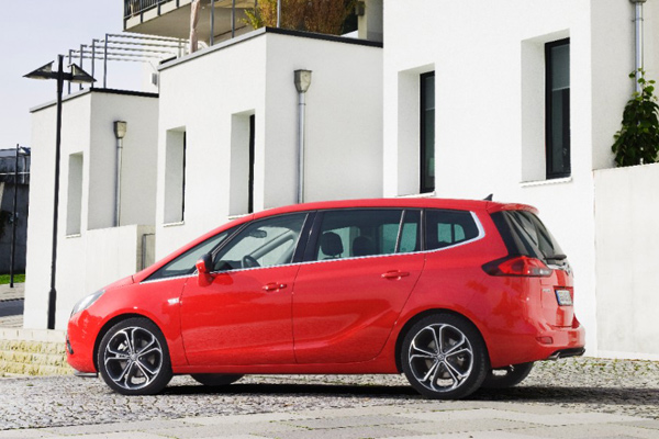 Opel Zafira Tourer BiTurbo: Najbrži kompaktni sedmosed sa dizel motorom