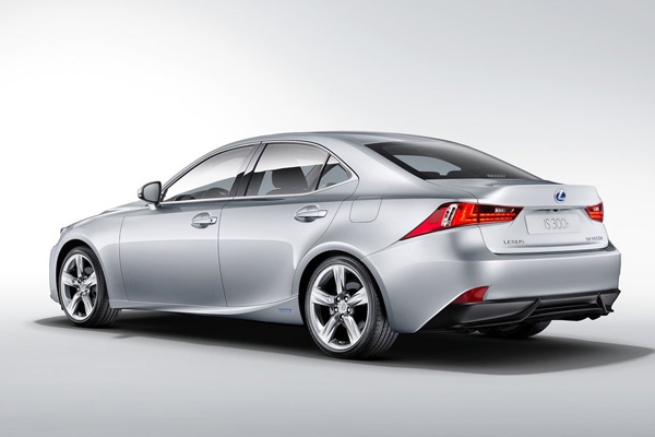 Lexus IS 300h - Video predstavljanje