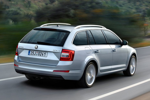 Škoda Octavia karavan na prvim fotografijama