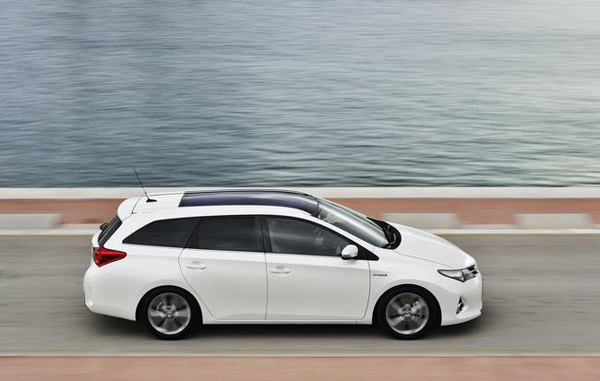 Toyota Auris Touring Sports u Ženevi!