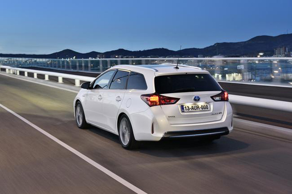 Toyota Auris Touring Sports u Ženevi!