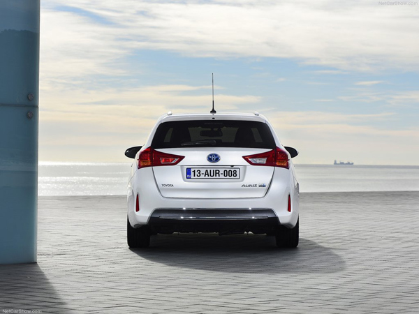 Toyota Auris Touring Sports u Ženevi!