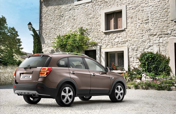 Redizajnirana Chevrolet Captiva SUV debituje u Ženevi