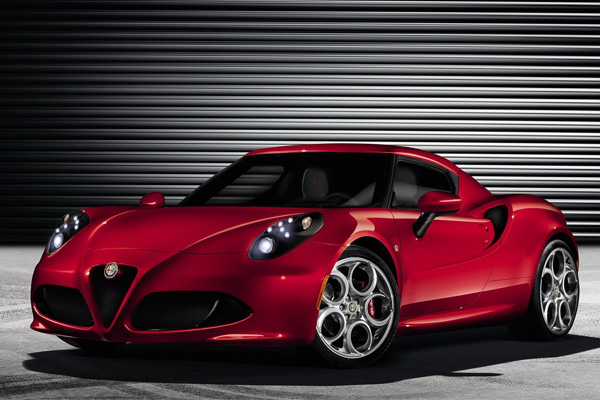 Alfa Romeo 4C - Prva fotografija enterijera