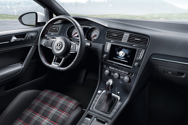 Novi Volkswagen Golf GTI - Prve fotografije serijske verzije