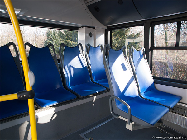 Ikarbus predstavio gradski niskopodni zglobni autobus IK218 M (foto)