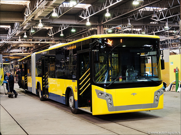 Ikarbus predstavio gradski niskopodni zglobni autobus IK218 M (foto)