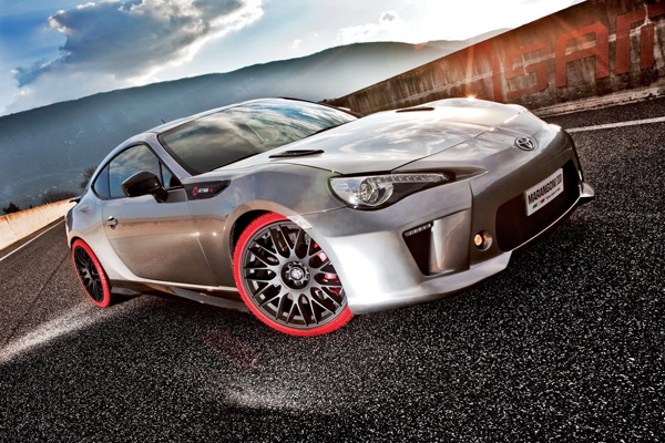 Toyota GT86-R Eco Explorer Marangoni - Crveni pneumatici i lepotica