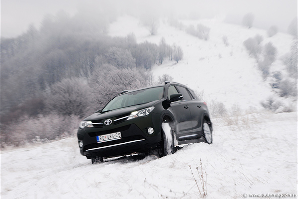 Novi Toyota RAV4 - Online test na Staroj planini