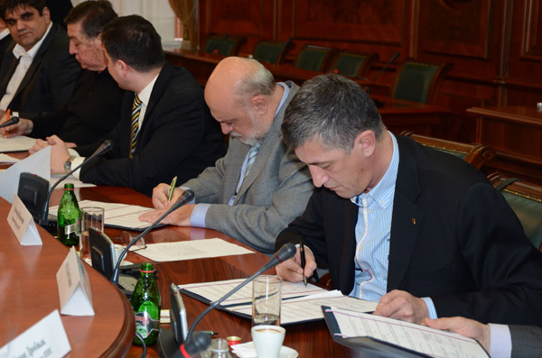 AMSS u Vladi potpisao Ugovor o saradnji u oblasti bezbednosti saobraćaja