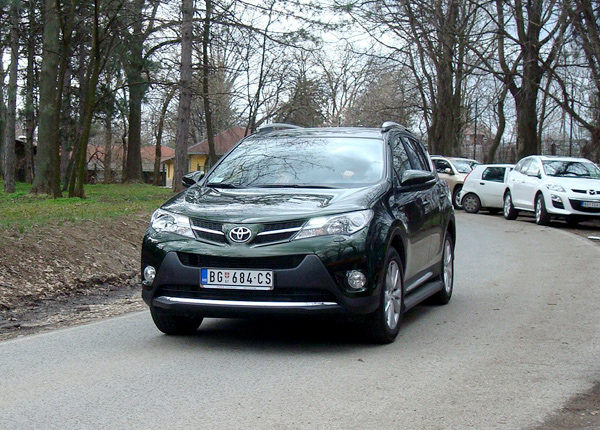 Toyota Centar Beograd - Predpremijera nove Toyote RAV4