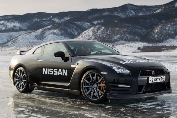 Nissan GT-R ima nezvanični brzinski rekord na ledu