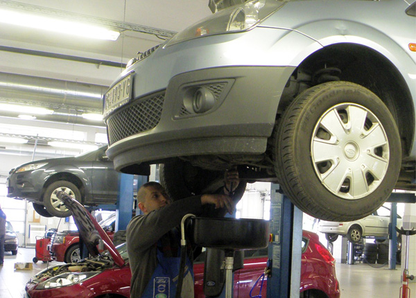 Grand Motors: Zamena ulja i filtera za manje od 4.000 dinara!