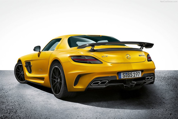 Video: Mercedes-Benz SLS AMG Black Series + zvuk