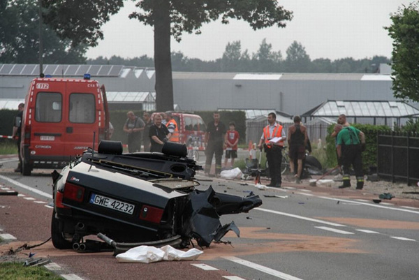 Poljski vozač prepolovio svoj Audi S8.... i preživeo + FOTO