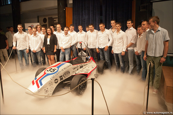 Formula student Serbia - Predstavljena Drumska strela 2013!