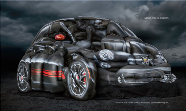 Abarth 500C stvoren od obojenih ženskih tela