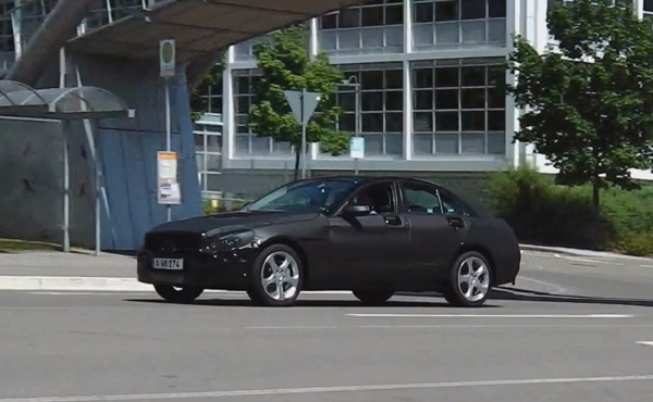 Novi Mercedes-Benz C-klasa (W205) snimljen u Stuttgartu + VIDEO